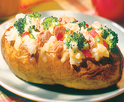 baked-potatoes-with-tuna-and-broccoli-in-cheese-sauce