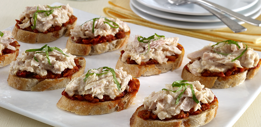 Tuscan Tuna Crostini