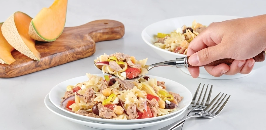 Cracked Pepper with Roasted Garlic Tuna Antipasto Salad